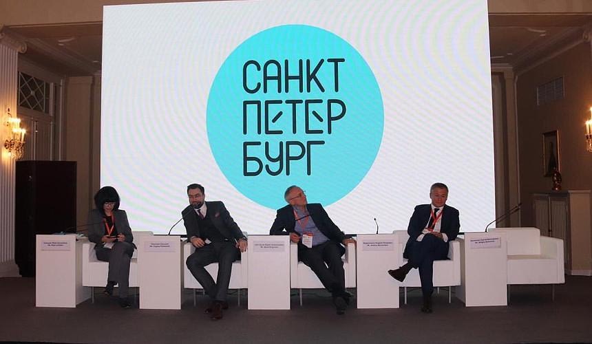 В сети высмеяли новый логотип Петербурга за 7 млн рублей-Новости туризма в России и мире