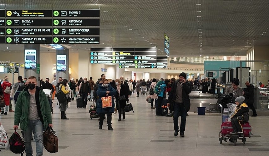 В аэропортах Москвы отменяют и задерживают рейсы-Новости туризма в России и мире